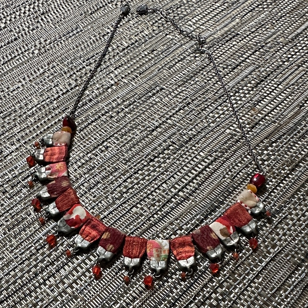 Chic Red and Silver Beaded Necklace